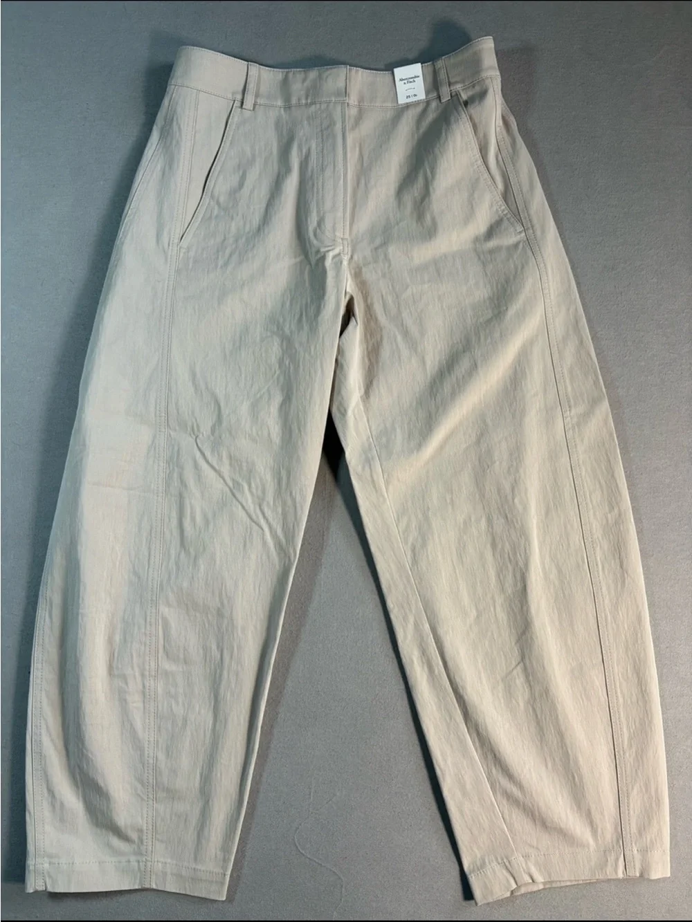 Abercrombie and Fitch Barrel Khaki NWT Pant Size 25 Streetwear Casual - Picture 2 of 9